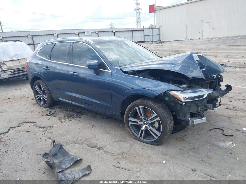 2019 VOLVO XC60 T6 MOMENTUM