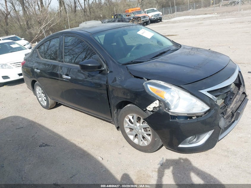 2015 Nissan Versa 1.6 Sv