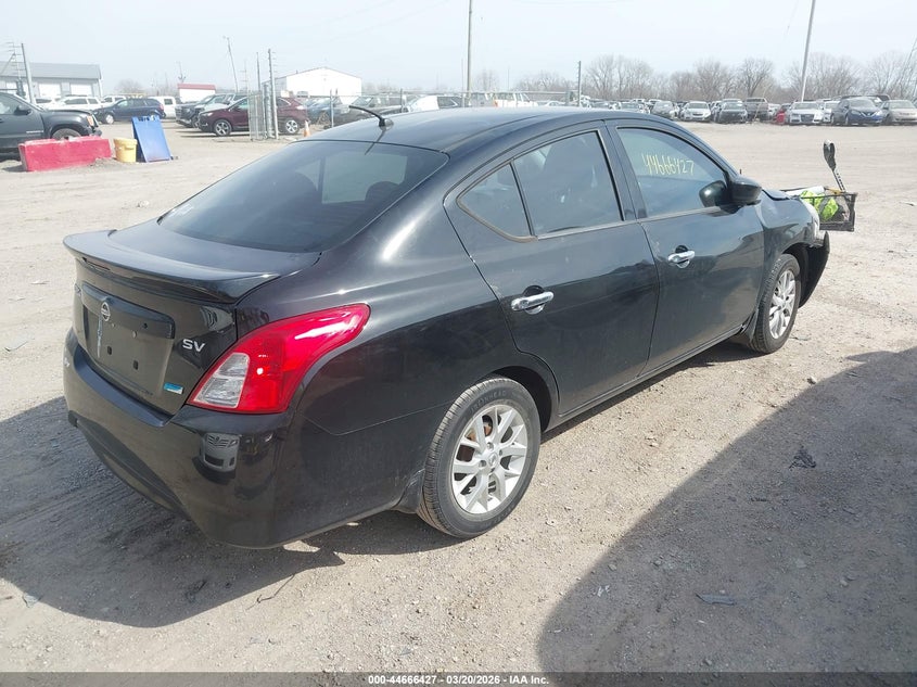 2015 Nissan Versa 1.6 Sv