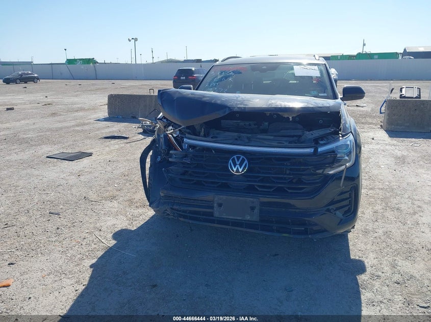 2025 Volkswagen Atlas Cross Sport 2.0T Sel R-Line Black VIN: 1V2AE2CA8SC221416 Lot: 44666444