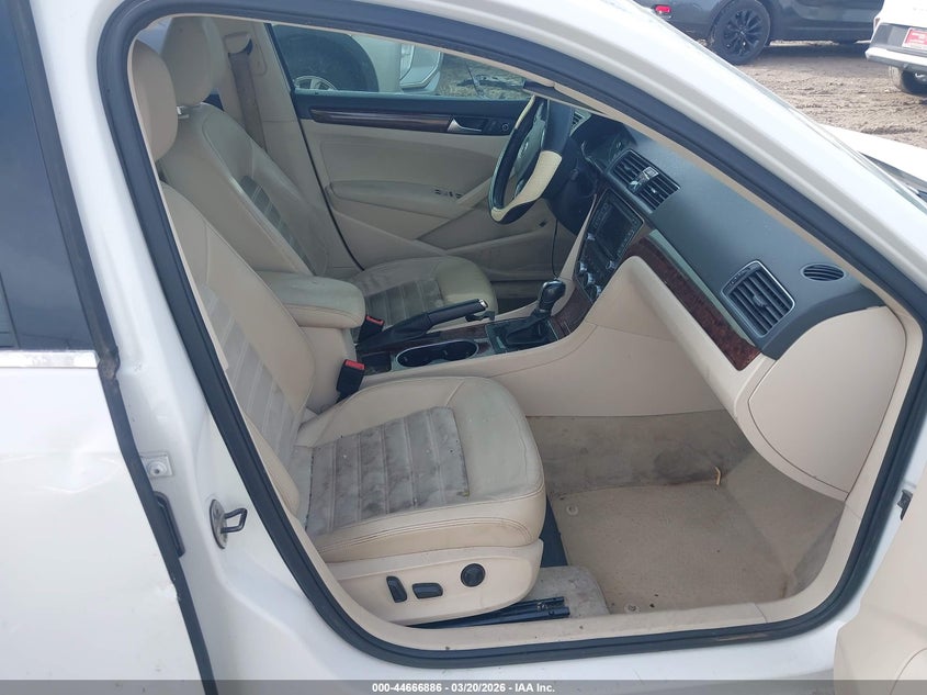 2013 Volkswagen Passat 3.6L V6 Sel Premium