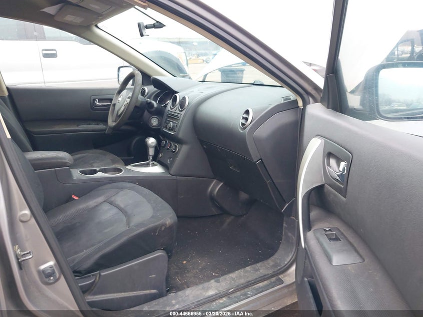 2011 NISSAN ROGUE auction photo 5