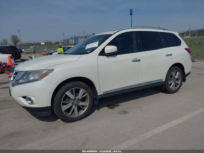 2016 Nissan Pathfinder Platinum