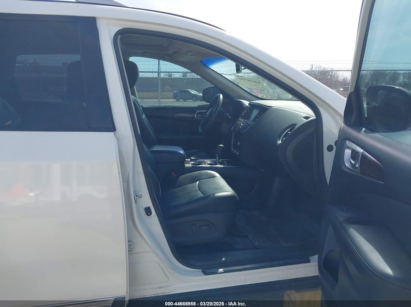 2016 Nissan Pathfinder Platinum