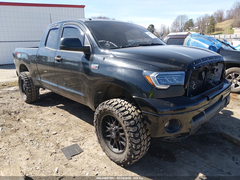 2013 Toyota Tundra Grade 5.7L V8