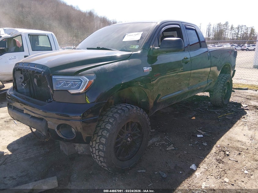 2013 Toyota Tundra Grade 5.7L V8