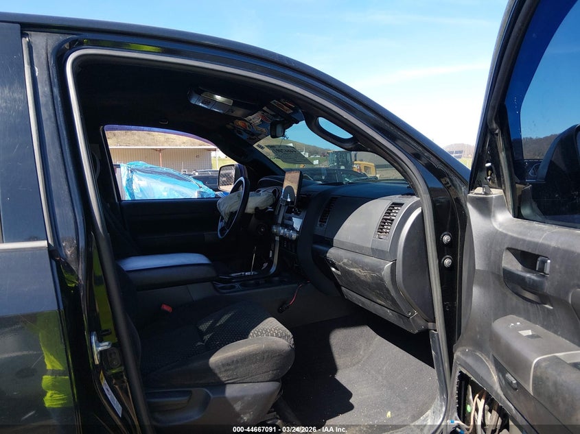 2013 Toyota Tundra Grade 5.7L V8