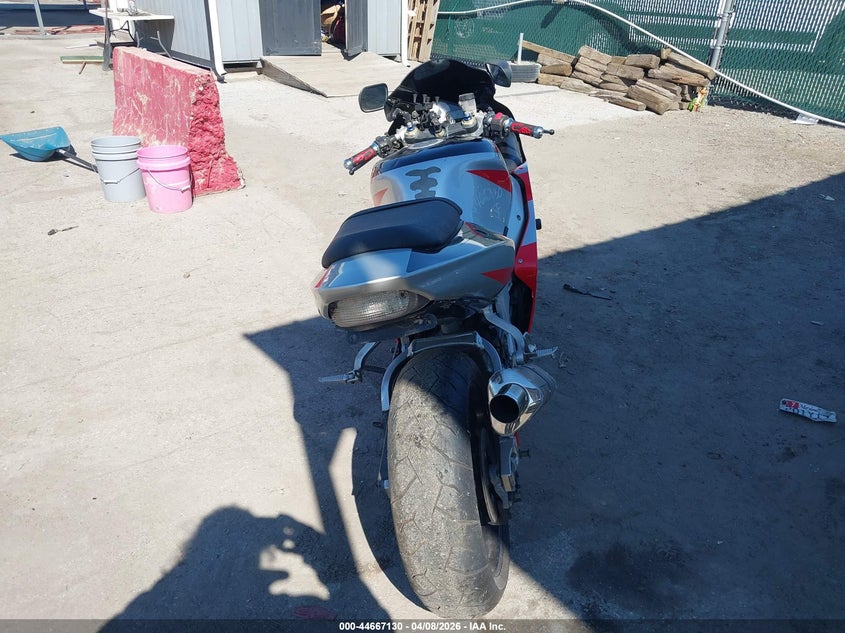 2001 Suzuki Gsx-R750 VIN: JS1GR7HA512101836 Lot: 44667130