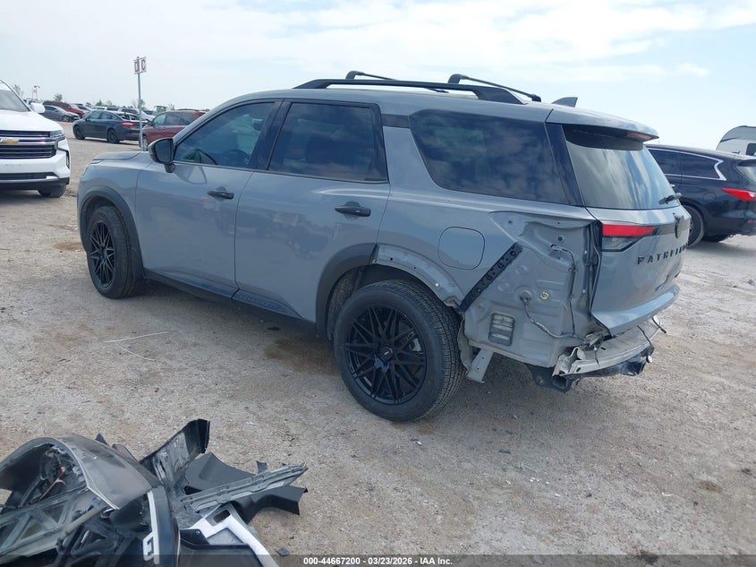 2024 Nissan Pathfinder Platinum Fwd