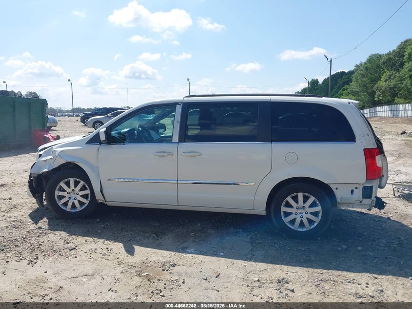 CHRYSLER TOWN & COUNTRY 2013 VIN 2C4RC1BGXDR707066