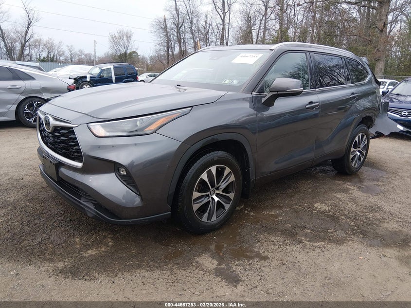 2022 Toyota Highlander Xle