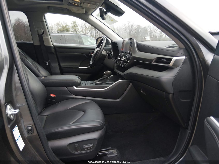 2022 Toyota Highlander Xle