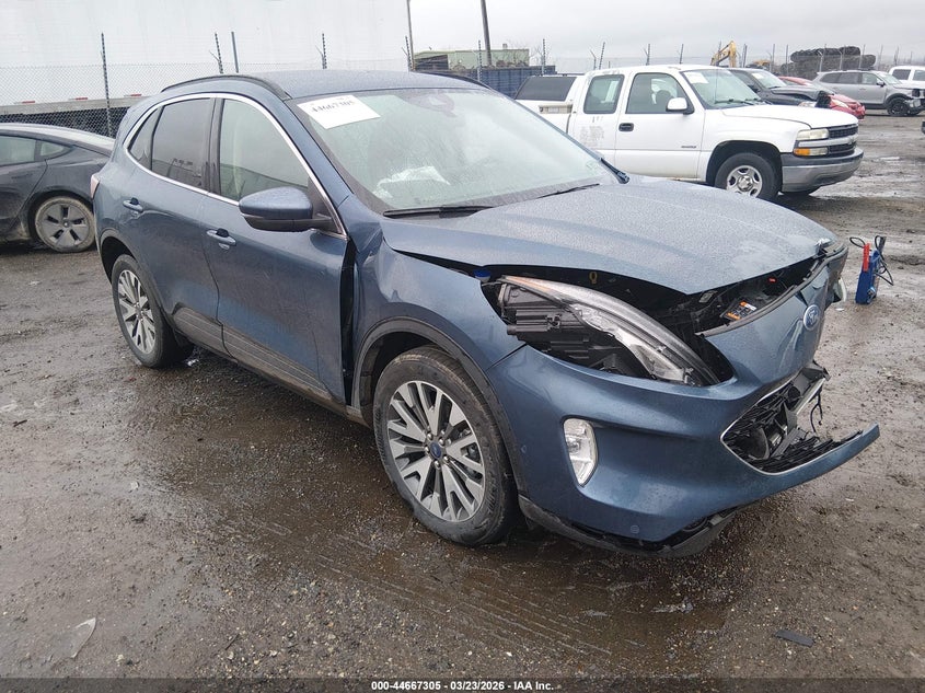 2020 Ford Escape Titanium