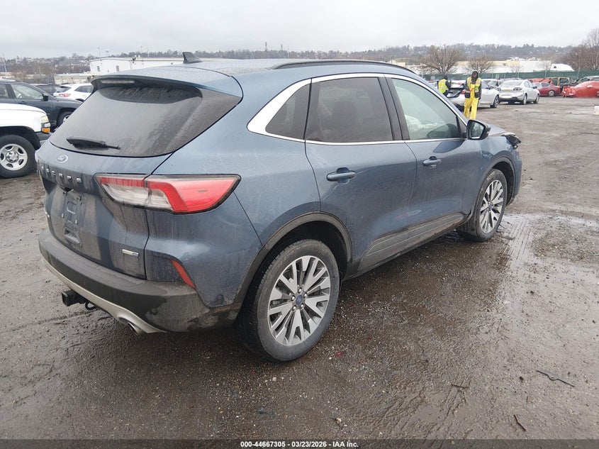 2020 Ford Escape Titanium
