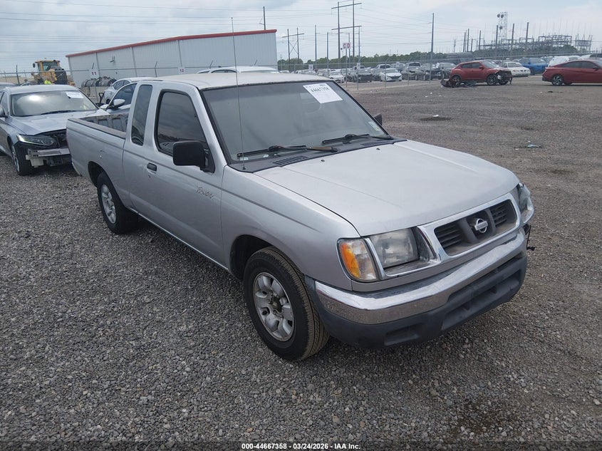 2000 Nissan Frontier Xe