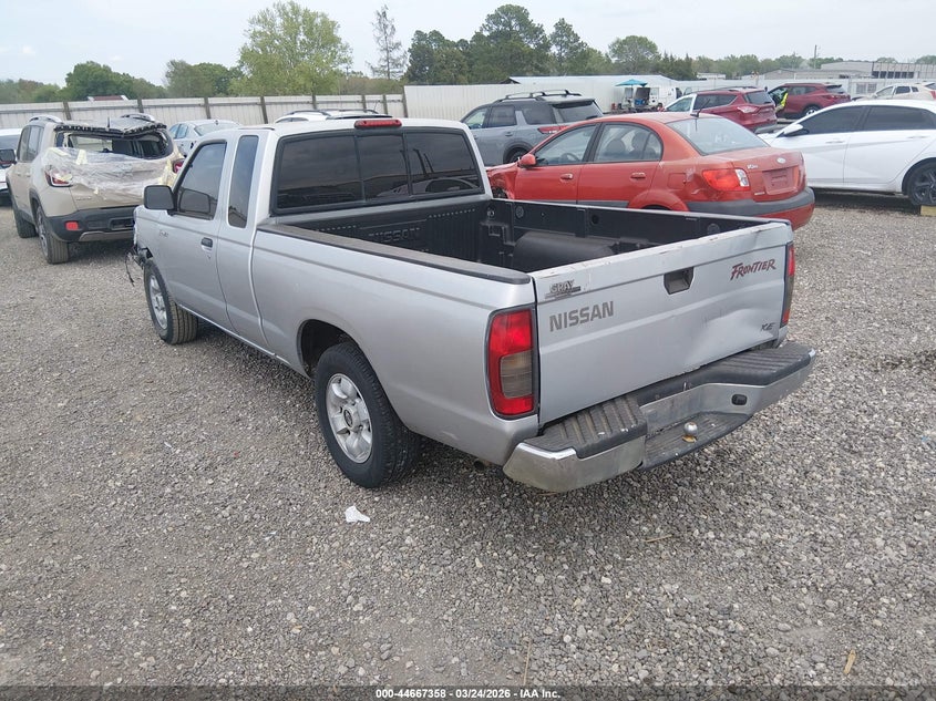 2000 Nissan Frontier Xe