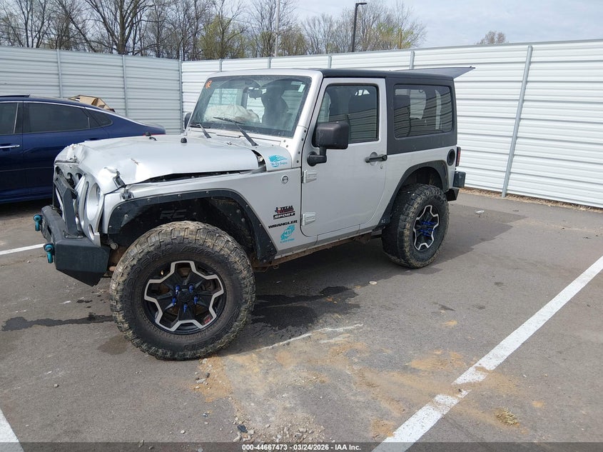 2012 Jeep Wrangler / 3.6 Sport silver Lot 111044667473 Vin 1C4GJWAG3CL109176