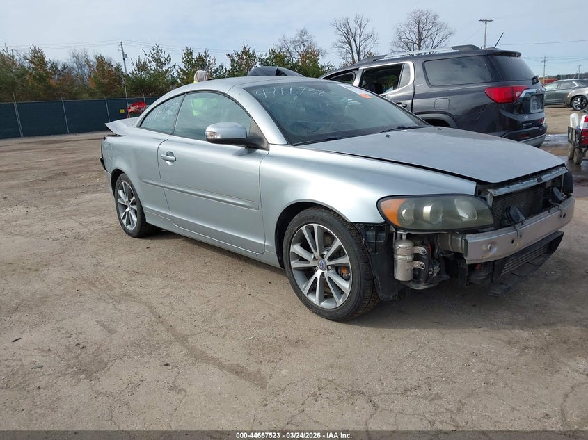 2010 Volvo C70 T5