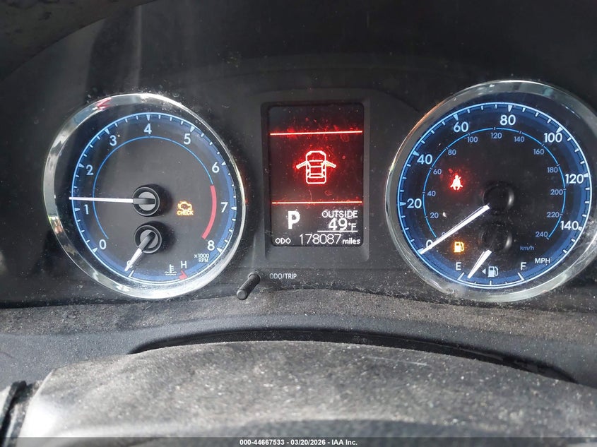 2018 TOYOTA COROLLA auction photo 7