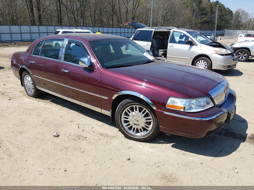 2008 Lincoln Town Car Signature L