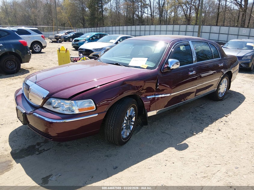 2008 Lincoln Town Car Signature L