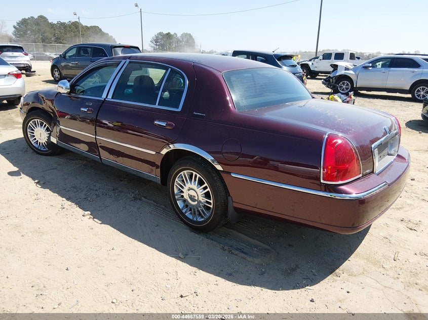2008 Lincoln Town Car Signature L