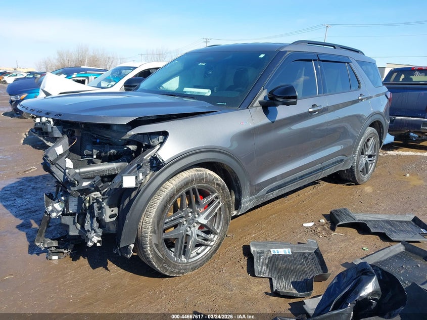 2025 Ford Explorer St-Line