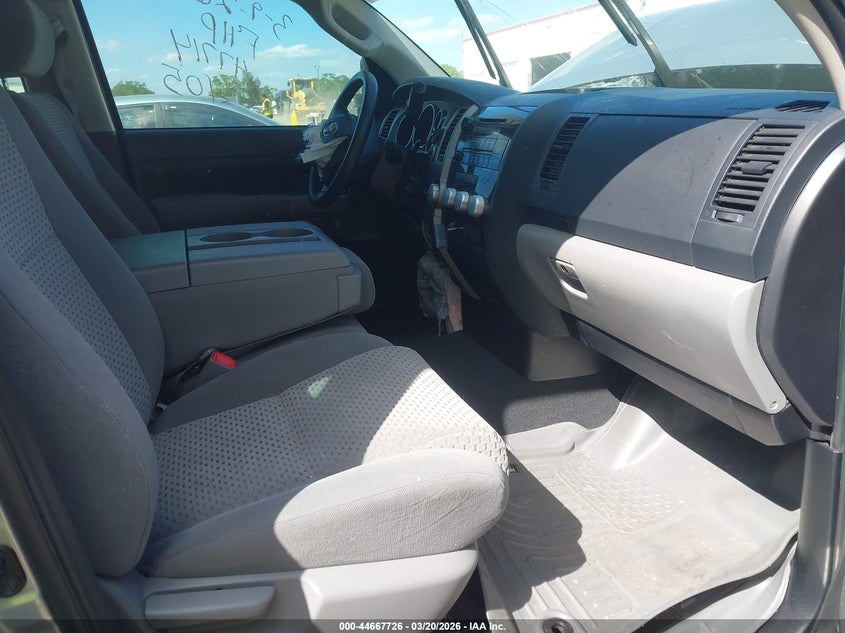 2013 Toyota Tundra Grade 4.6L V8