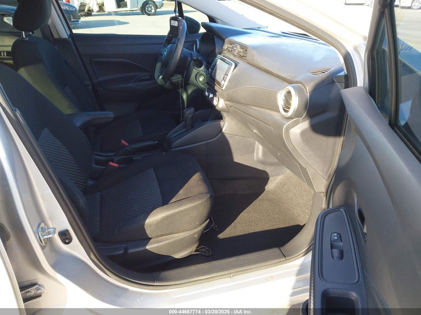 2024 Nissan Versa 1.6 S