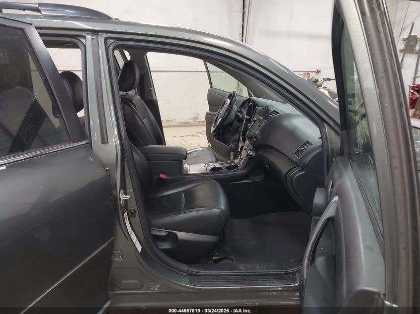 2013 Toyota Highlander Se V6