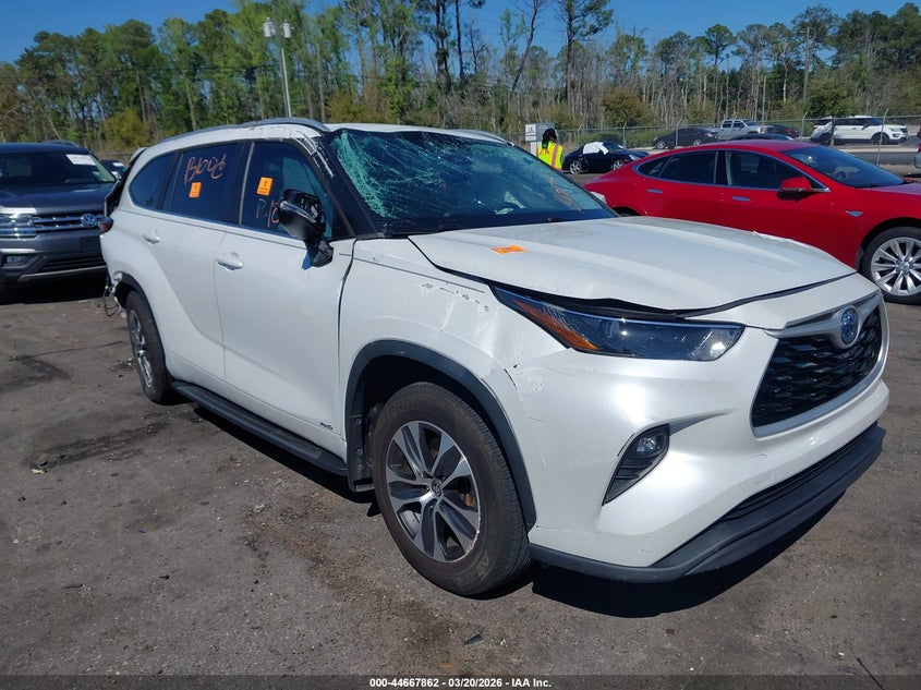 2023 Toyota Highlander Hybrid Xle