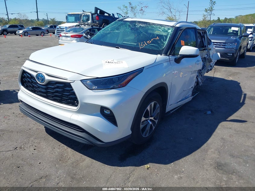 2023 Toyota Highlander Hybrid Xle