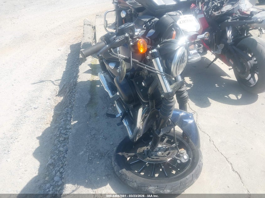 2013 Harley-Davidson Xl883 Iron 883