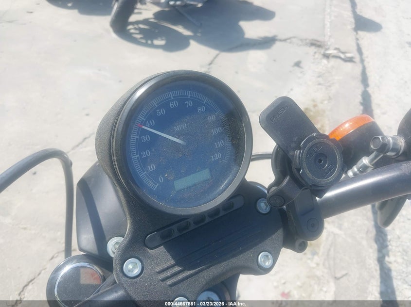 2013 Harley-Davidson Xl883 Iron 883 VIN: 1HD4LE219DC423688 Lot: 44667881