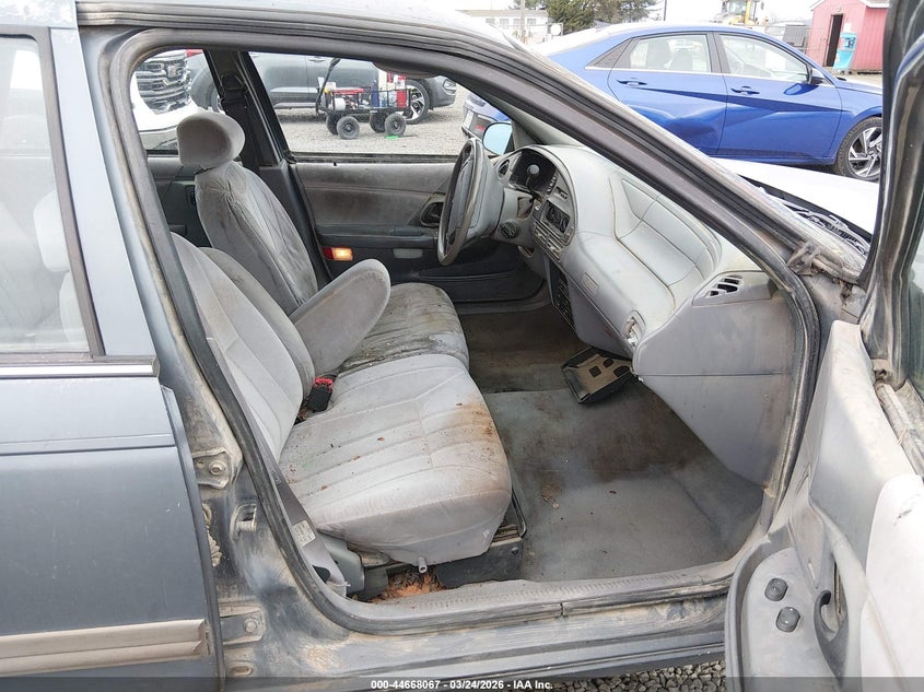 1992 Ford Taurus Gl VIN: 1FALP57U0NG175223 Lot: 44668067