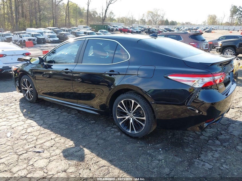 TOYOTA CAMRY - zdjęcie 14