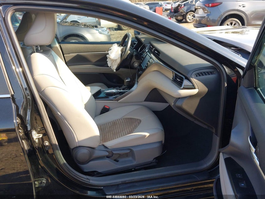 2020 TOYOTA CAMRY auction photo 5