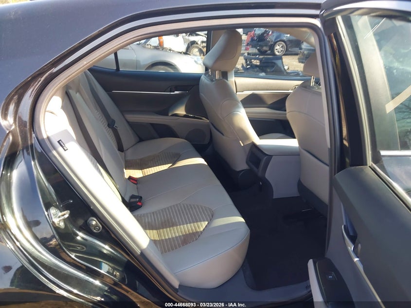 2020 TOYOTA CAMRY auction photo 8