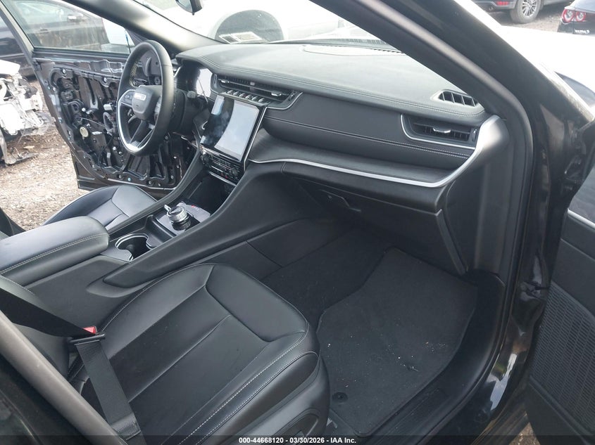 2024 JEEP GRAND CHEROKEE L auction photo 5
