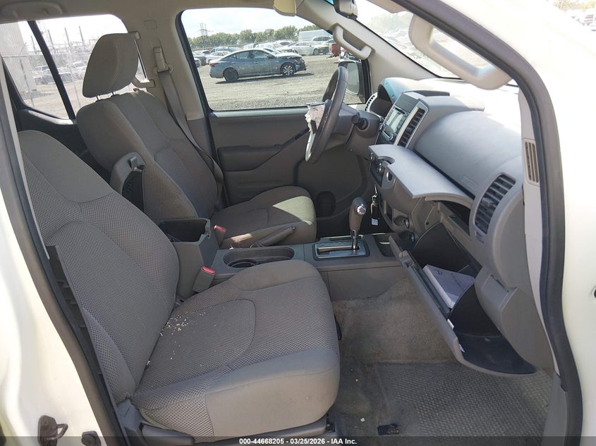 2016 Nissan Frontier Sv