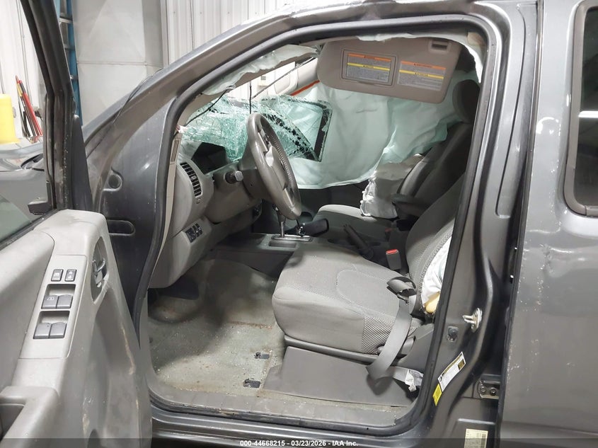 2017 Nissan Frontier Sv