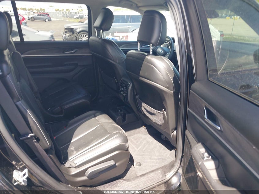 2024 JEEP GRAND CHEROKEE L auction photo 8