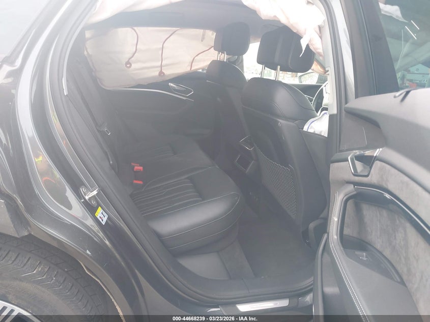 VIN WA13AAGE7MB020722 2021 AUDI E-TRON SPORTBACK PRESTIGE QUATTRO