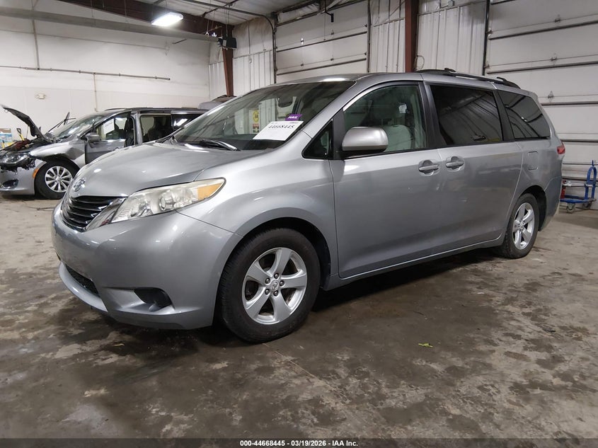 2011 Toyota Sienna Le V6