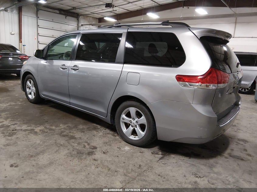 2011 Toyota Sienna Le V6