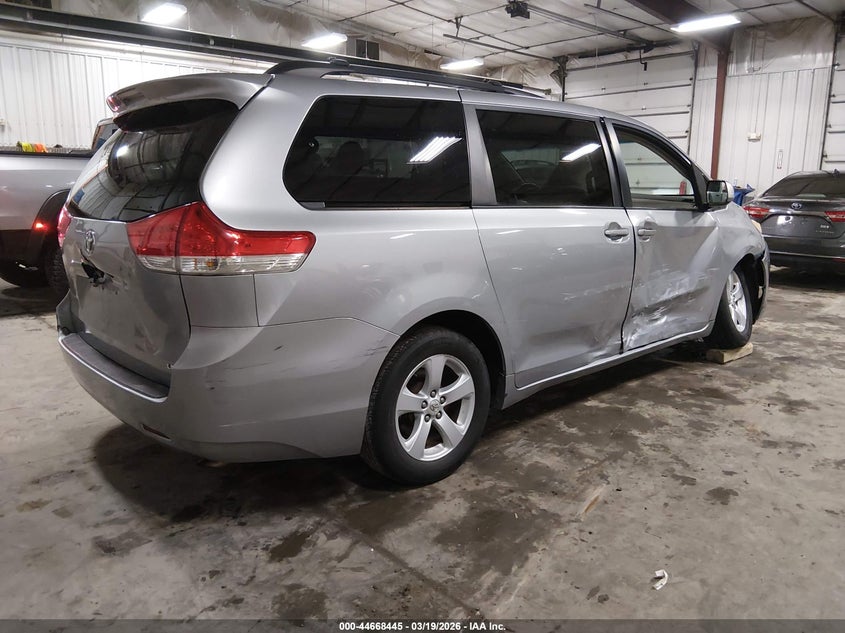 2011 Toyota Sienna Le V6