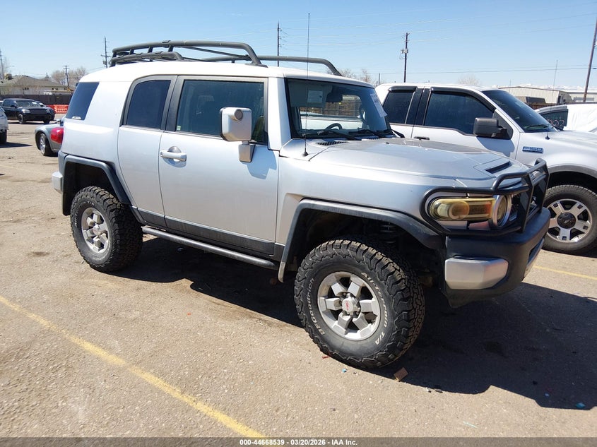 2008 TOYOTA FJ CRUISER