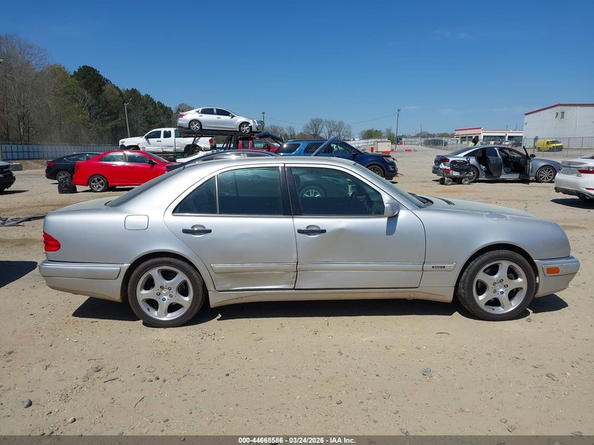 1999 Mercedes-Benz E 430 VIN: WDBJF70H4XA924686 Lot: 44668586