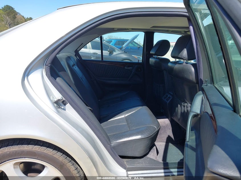 1999 Mercedes-Benz E 430 VIN: WDBJF70H4XA924686 Lot: 44668586