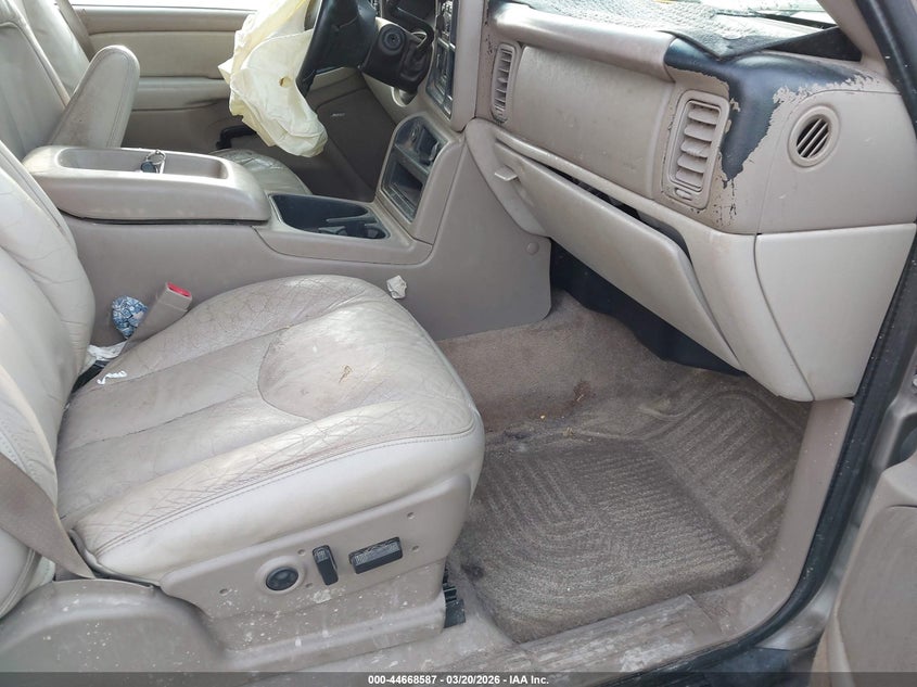 2003 Chevrolet Suburban 1500 Lt